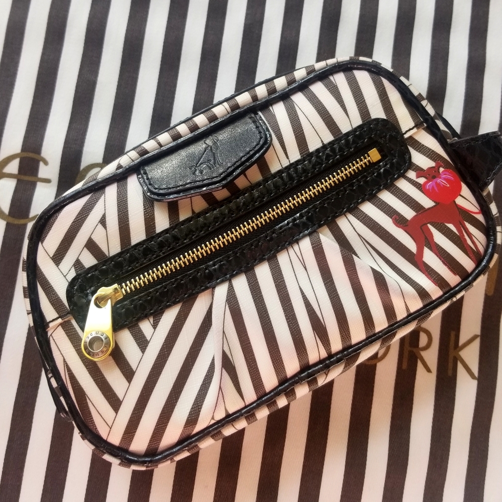 ❗Henri Bendel Striped Leather Dog Clutch Cosmetics Case❗